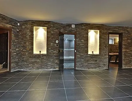 Luxury In The Forest Hotel 3*